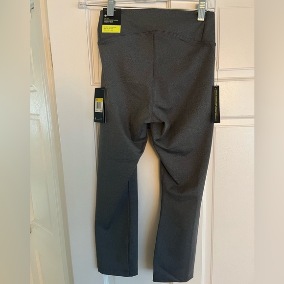 Size Small, gray Nike Women’s leggings - Picture 5 of 6